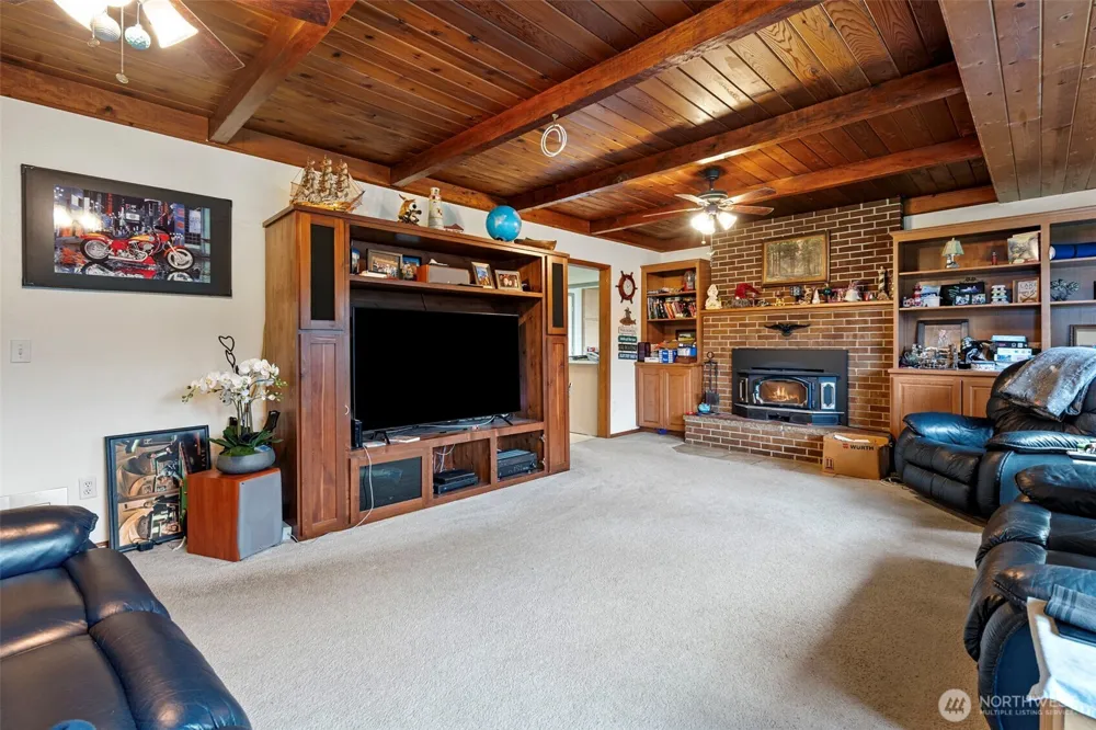 9431 Pipeline Road E Puyallup, WA 98371