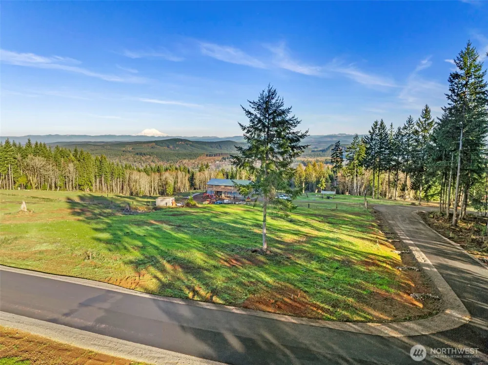 204 Suncrest Drive Castle Rock, WA 98611