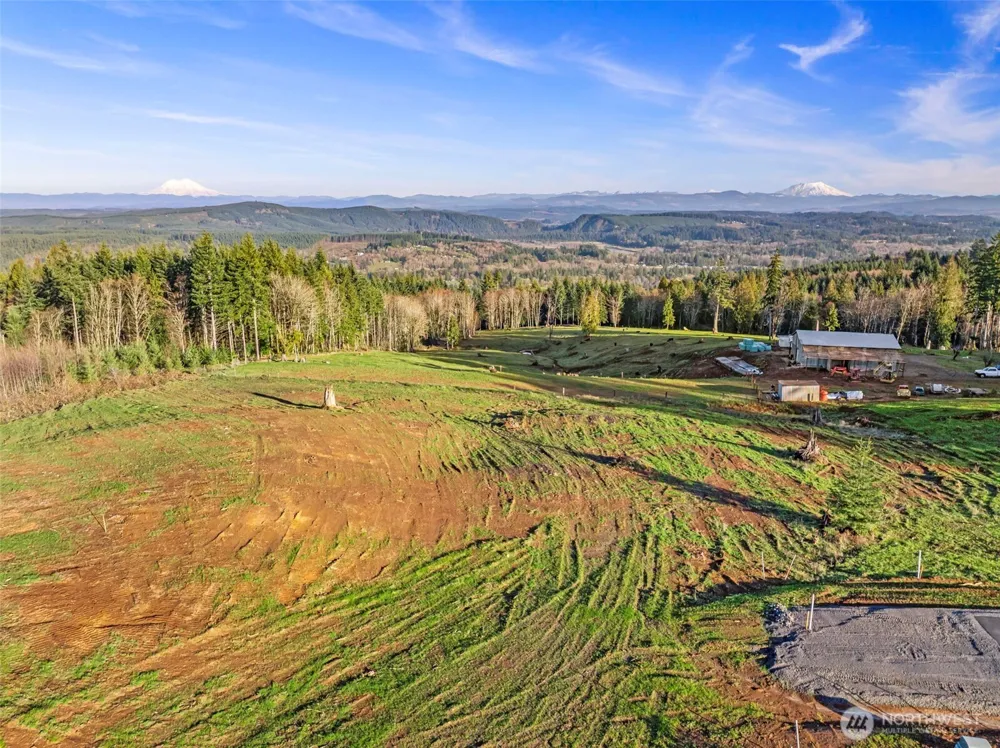 208 Suncrest Drive Castle Rock, WA 98611