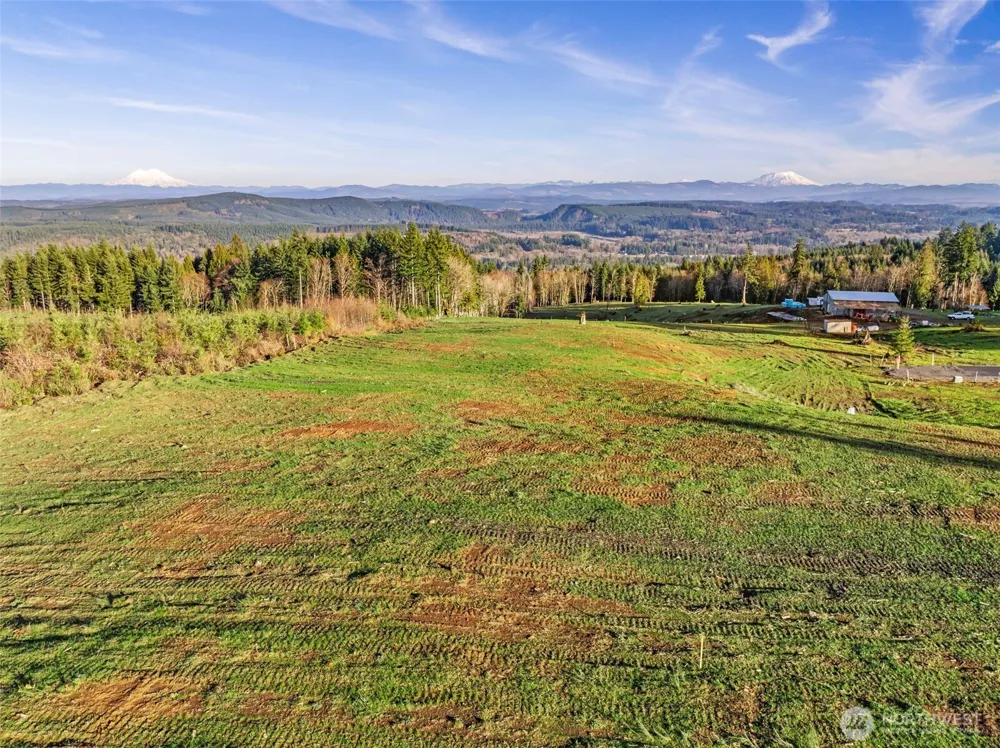212 Suncrest Drive Castle Rock, WA 98611