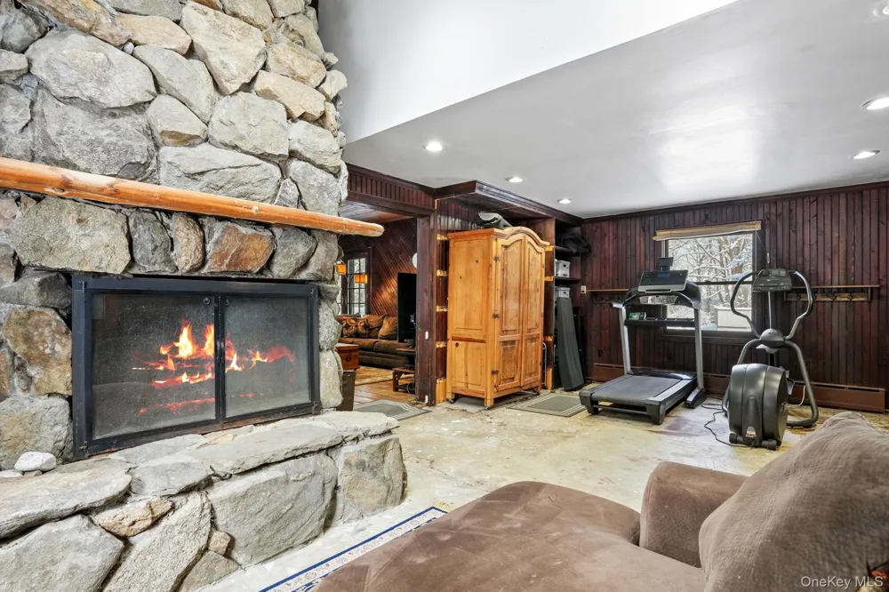1780 Strawberry Road Mohegan Lake, NY 10547