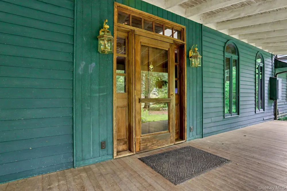 1780 Strawberry Road Mohegan Lake, NY 10547