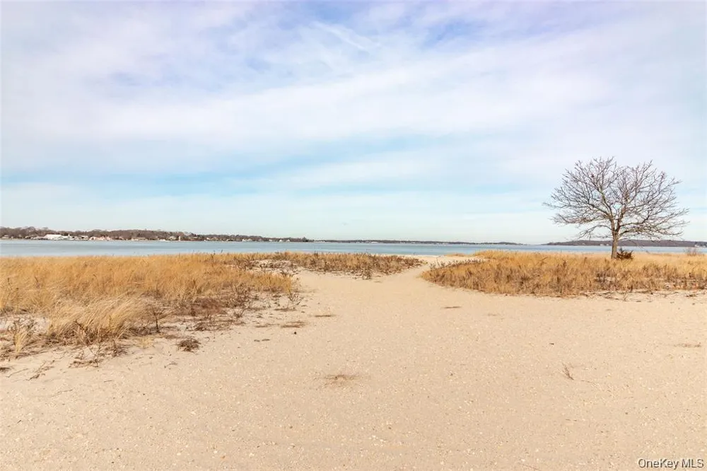 485 Hickory Avenue Southold, NY 11971