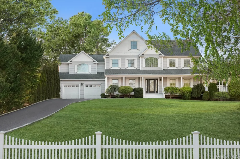 47 Bathing Beach Road Southampton, NY 11968