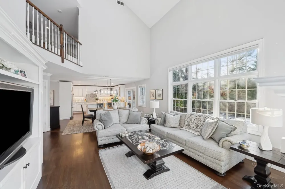 47 Bathing Beach Road Southampton, NY 11968