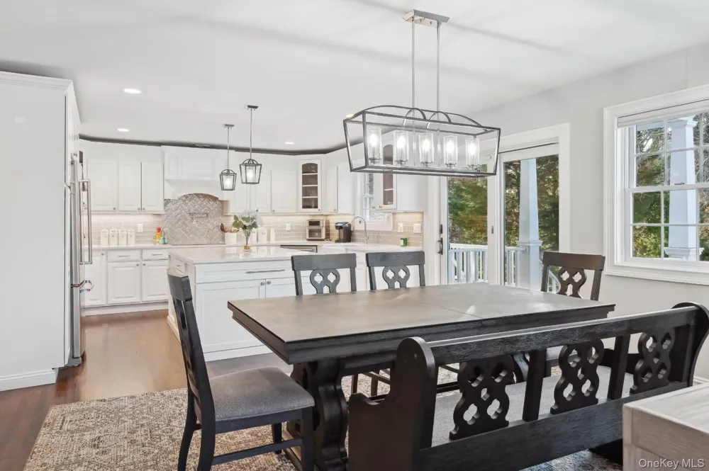 47 Bathing Beach Road Southampton, NY 11968