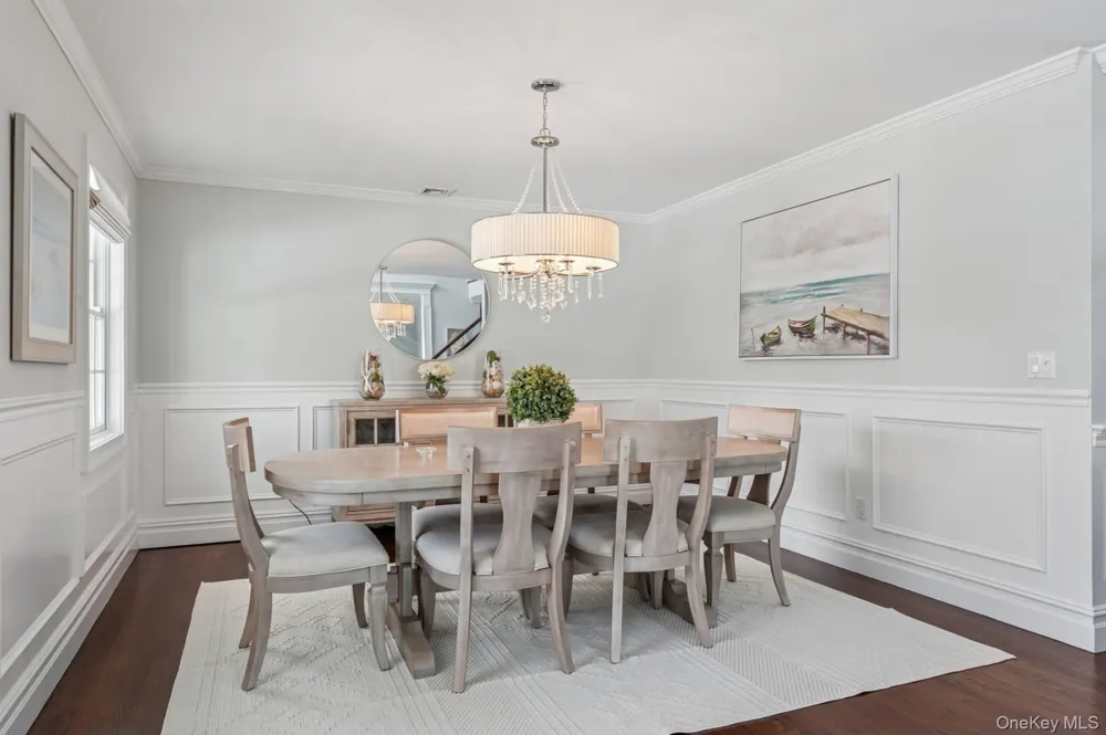 47 Bathing Beach Road Southampton, NY 11968