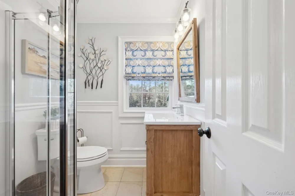 47 Bathing Beach Road Southampton, NY 11968