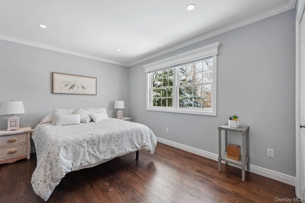 47 Bathing Beach Road Southampton, NY 11968