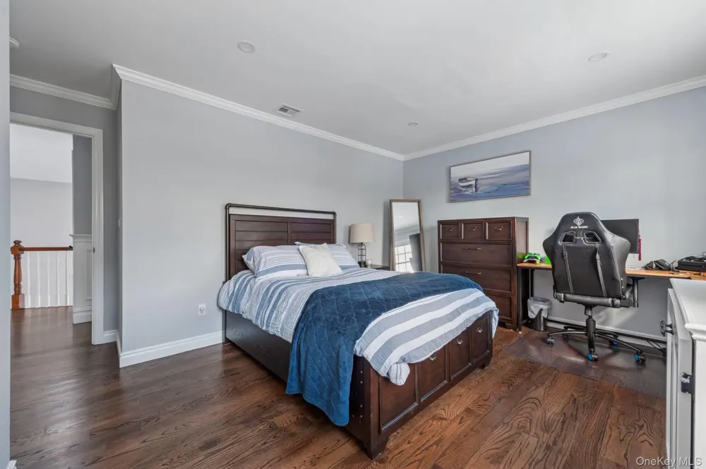 47 Bathing Beach Road Southampton, NY 11968