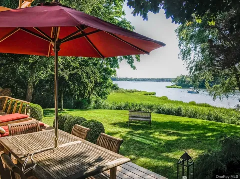 42 Towd Point Road