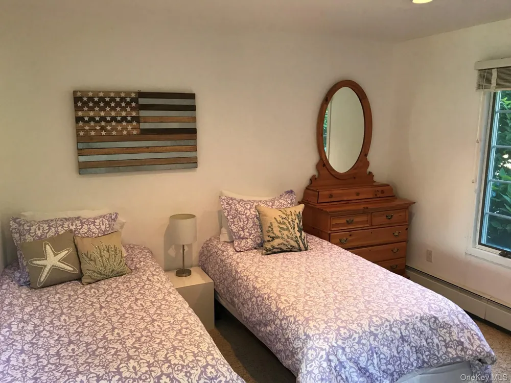 42 Towd Point Road Southampton, NY 11968