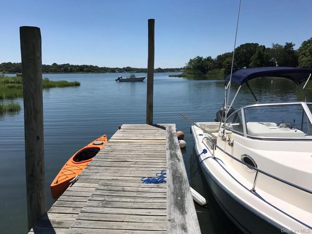 42 Towd Point Road Southampton, NY 11968