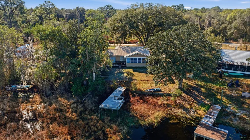 872 LAKE SHORE TERRACE Interlachen, FL 32148