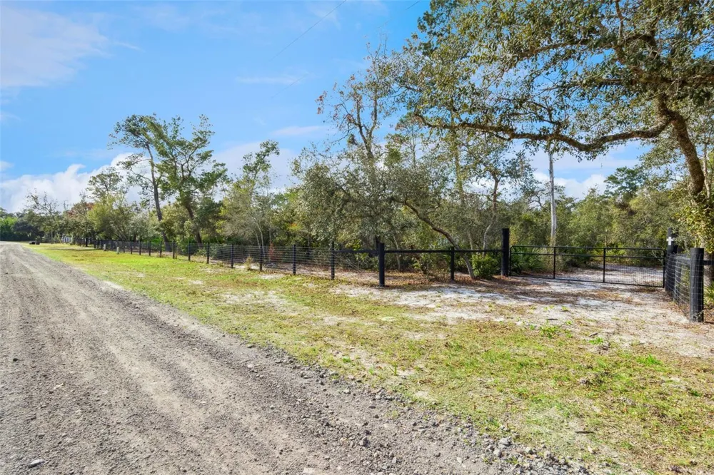 324 SUMMERVILLE LANE Sanford, FL 32771