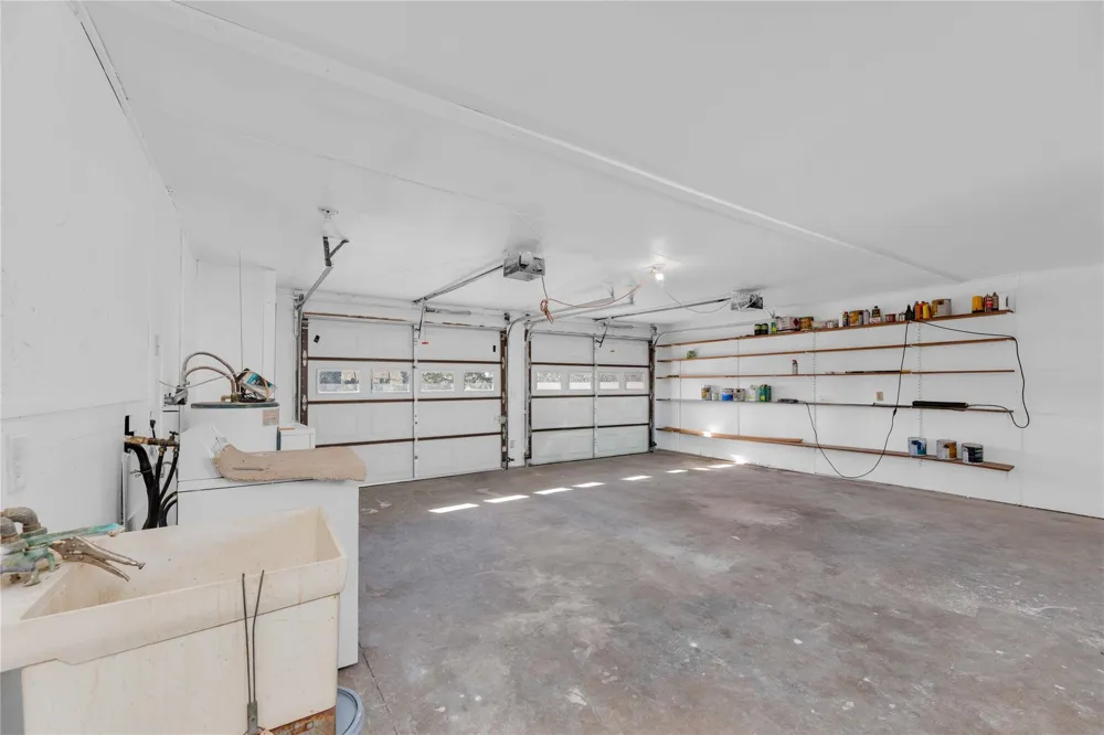 1243 North Jefferson La Grange, TX 78945