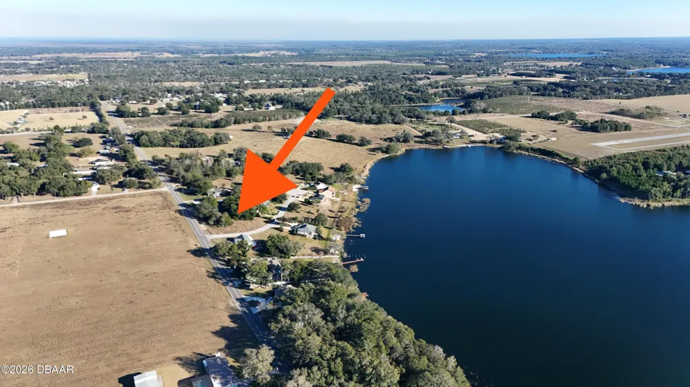 8 E Collins Street Umatilla, FL 32784