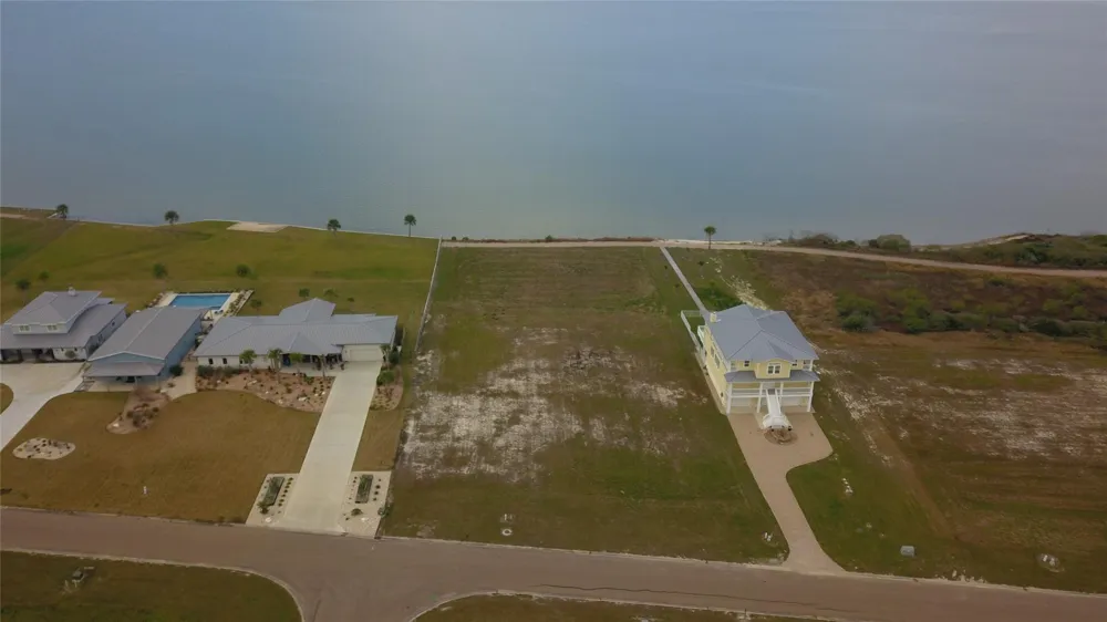 54 Bay Club Drive Seadrift, TX 77983