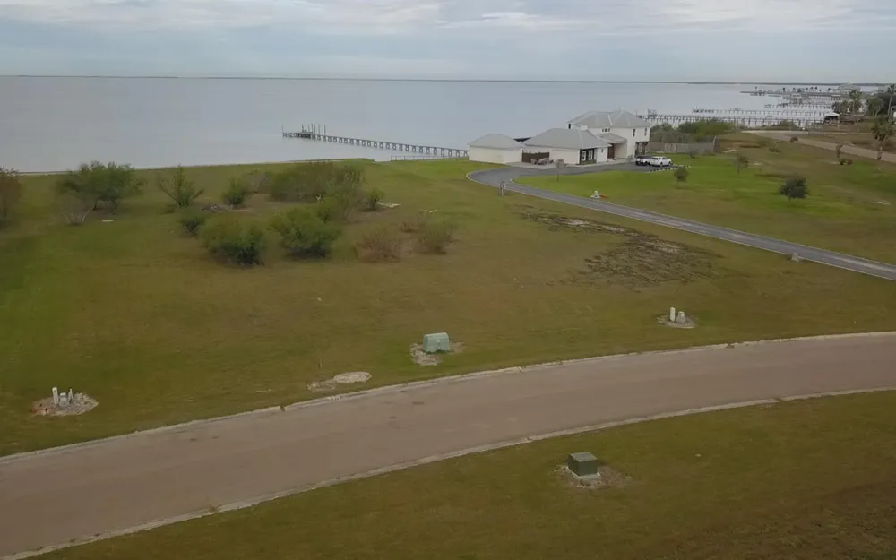 54 Bay Club Drive Seadrift, TX 77983