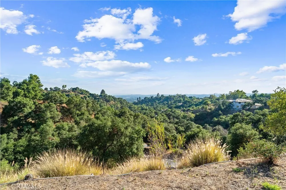 25 Woodlyn Lane Bradbury, CA 91008