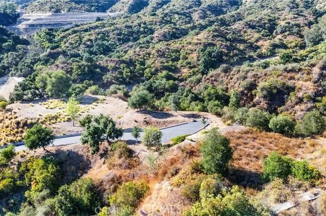 25 Woodlyn Lane Bradbury, CA 91008