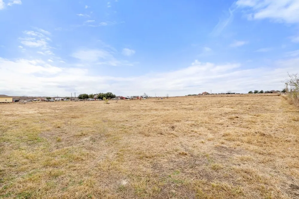 20646 Cameron Road Coupland, TX 78615