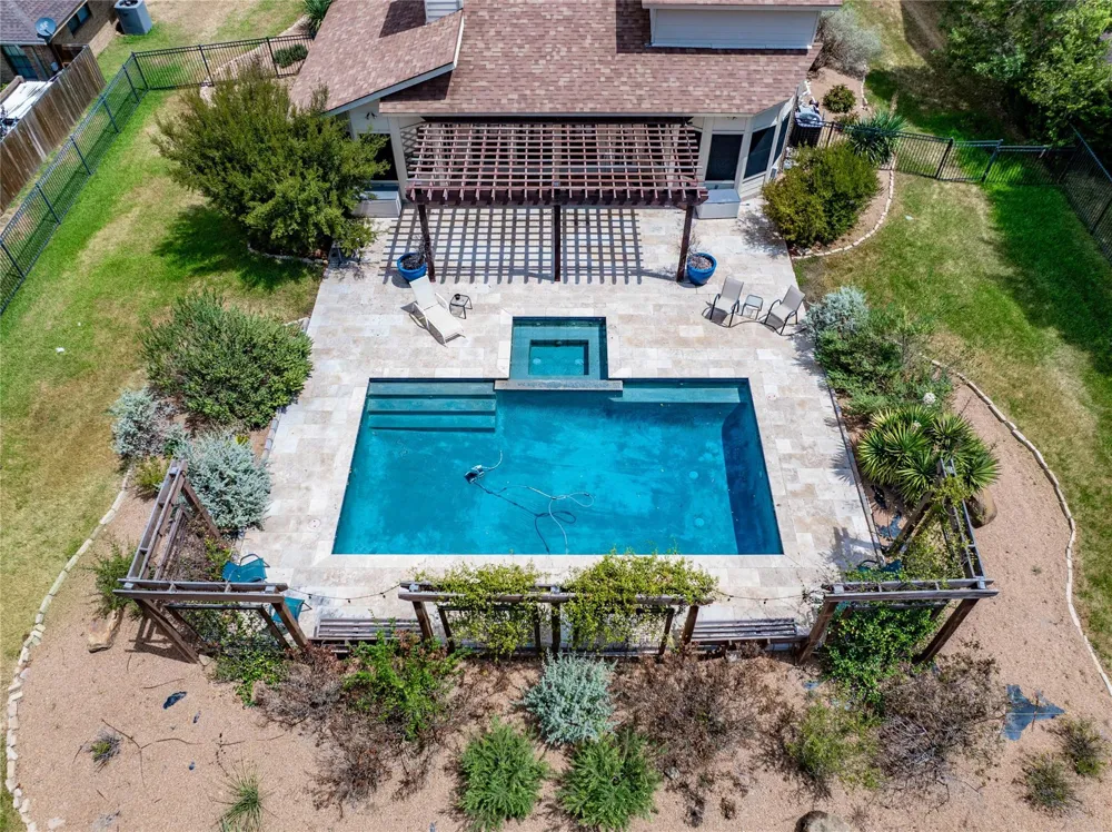 640 S College Street La Grange, TX 78945