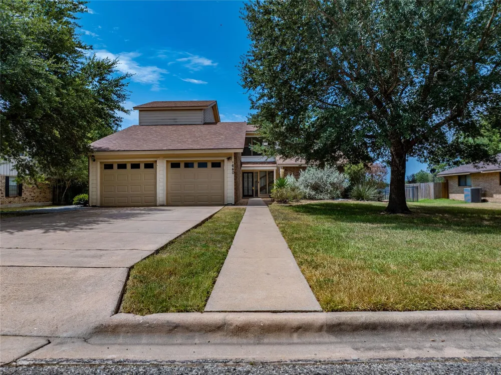 640 S College Street La Grange, TX 78945