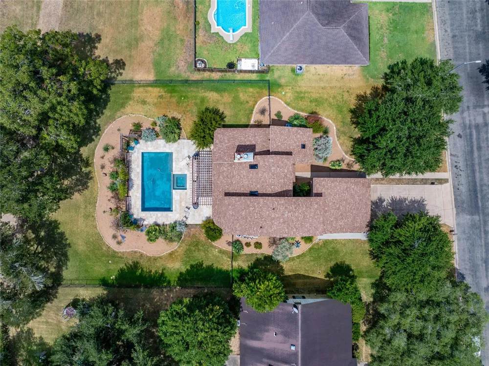 640 S College Street La Grange, TX 78945