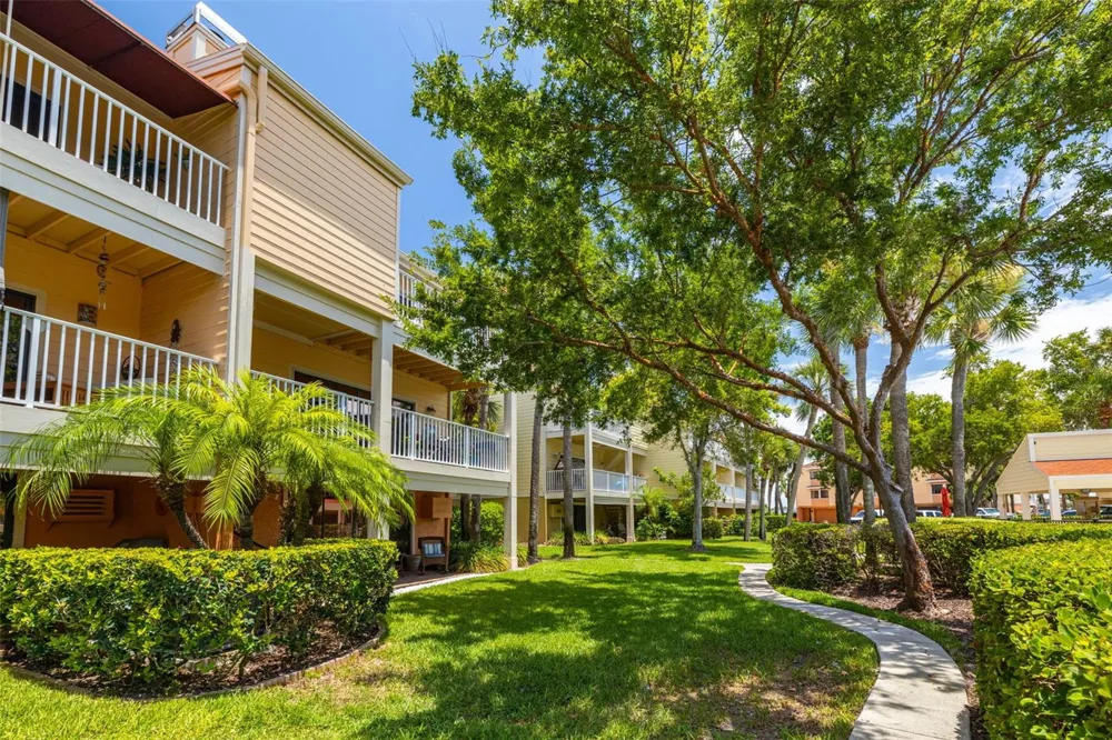533 SANDY HOOK ROAD Treasure Island, FL 33706