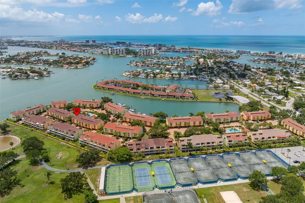 533 SANDY HOOK ROAD Treasure Island, FL 33706