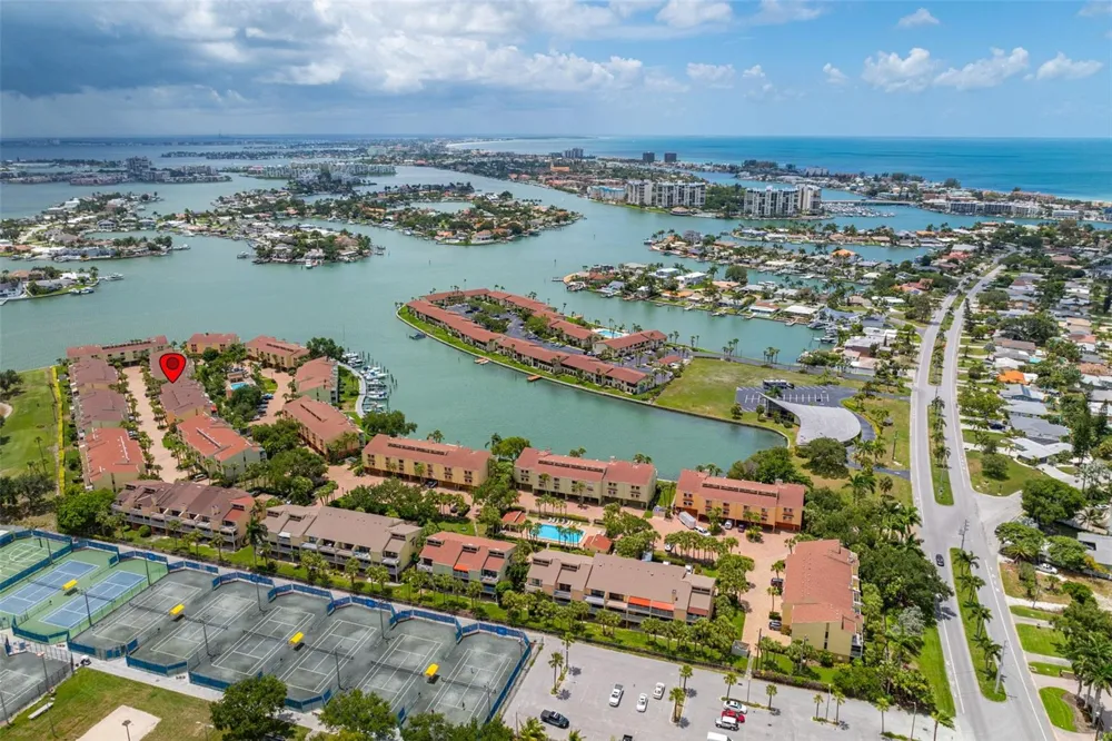 533 SANDY HOOK ROAD Treasure Island, FL 33706