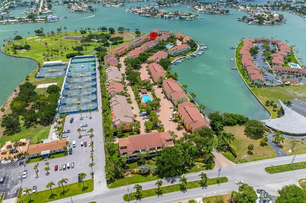 533 SANDY HOOK ROAD Treasure Island, FL 33706