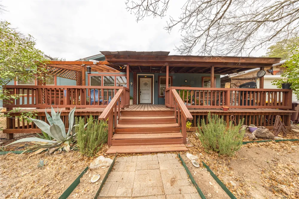715 Bee Gee Road Driftwood, TX 78619