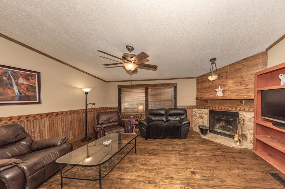 715 Bee Gee Road Driftwood, TX 78619