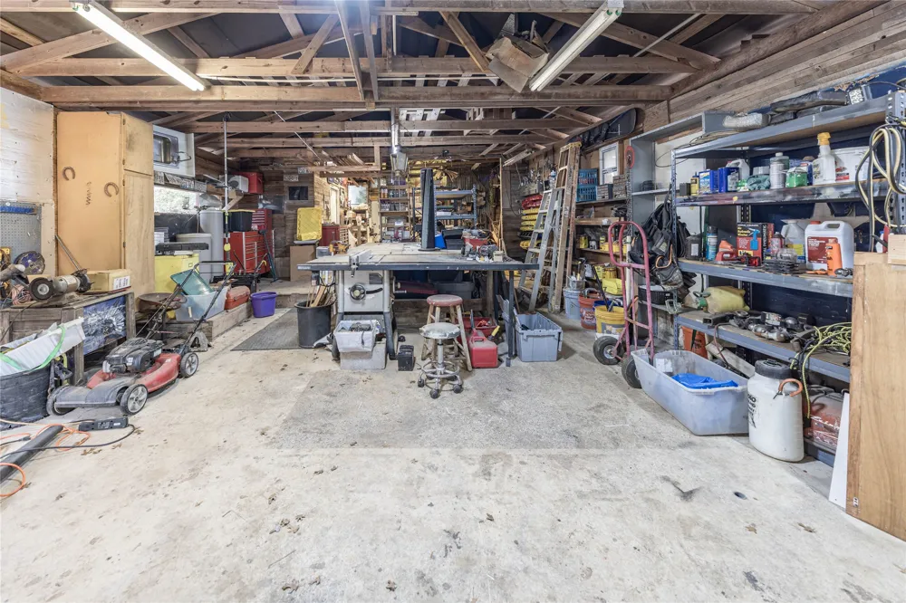 715 Bee Gee Road Driftwood, TX 78619
