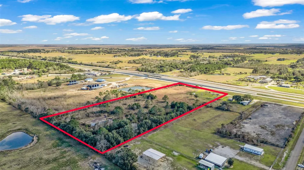 10 Hwy 73 Winnie, TX 77665