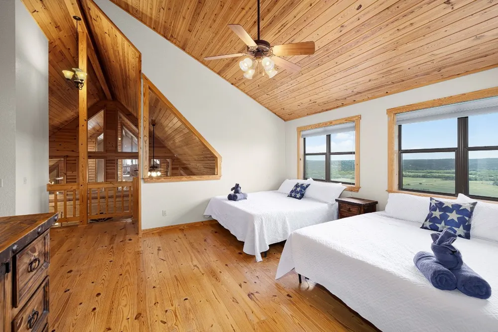 1012 Mourning Dove Canyon Lake, TX 78133