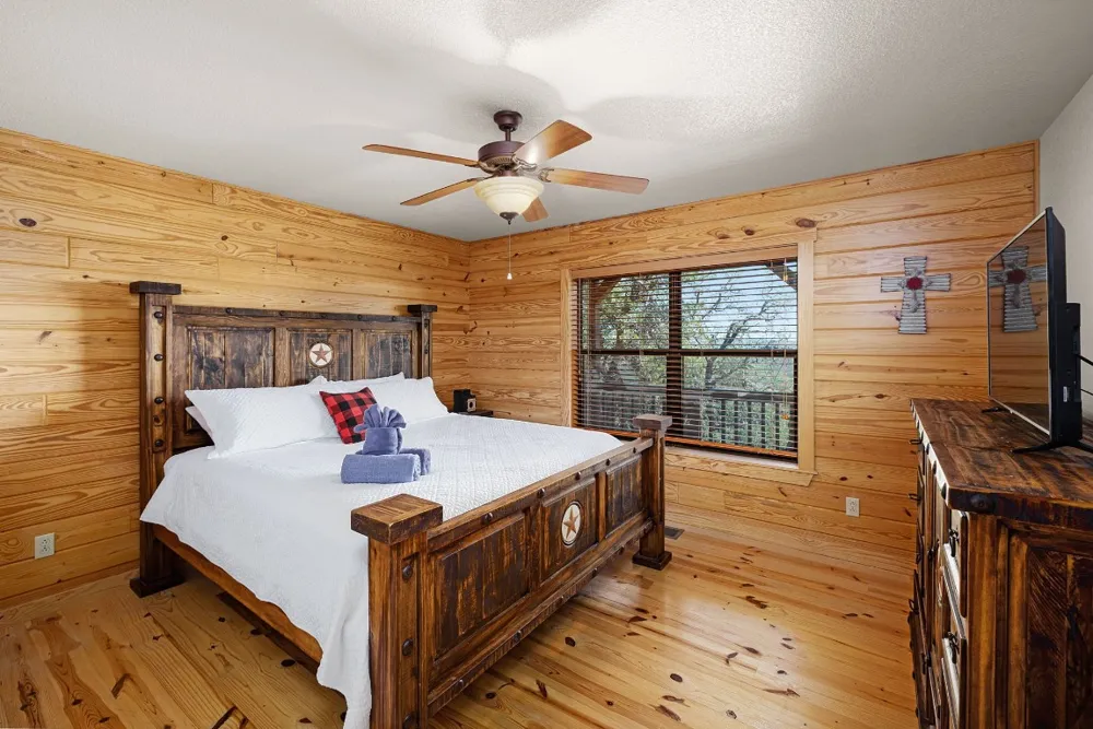1012 Mourning Dove Canyon Lake, TX 78133