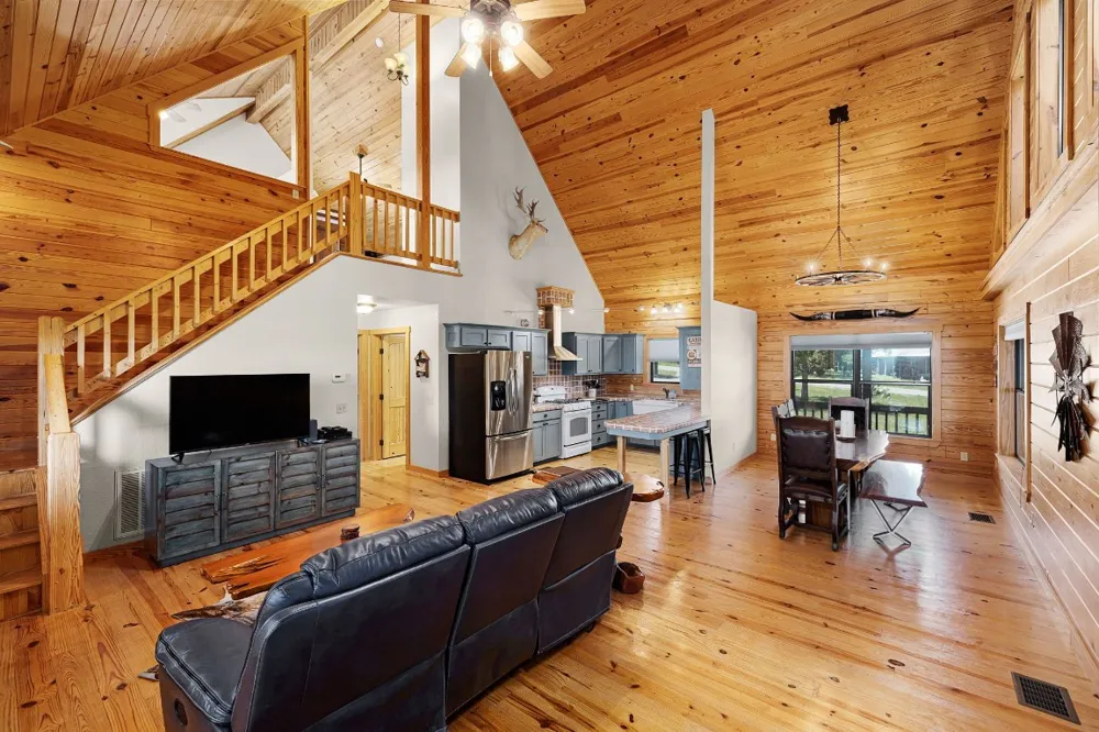 1012 Mourning Dove Canyon Lake, TX 78133