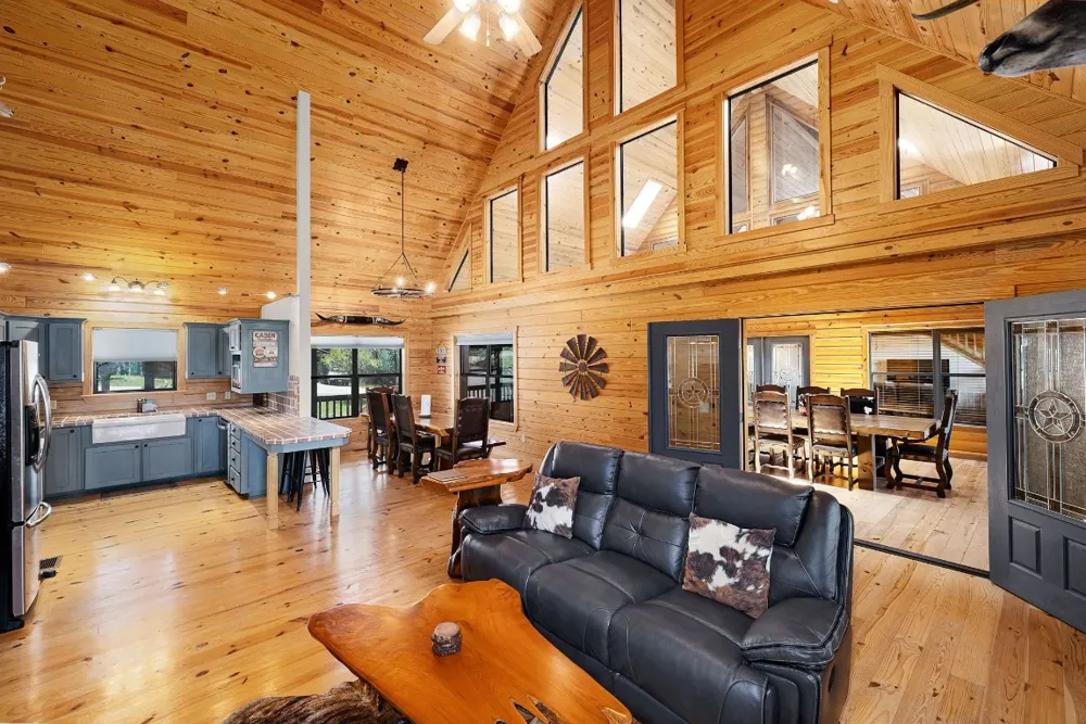 1012 Mourning Dove Canyon Lake, TX 78133