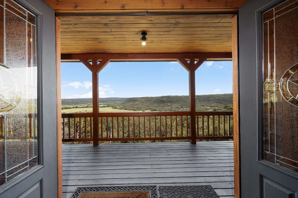 1012 Mourning Dove Canyon Lake, TX 78133