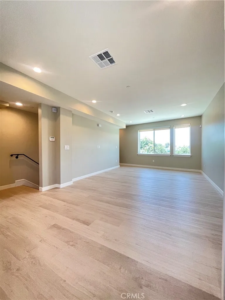 4251 E Live Oak Ave #8 Arcadia, CA 91006