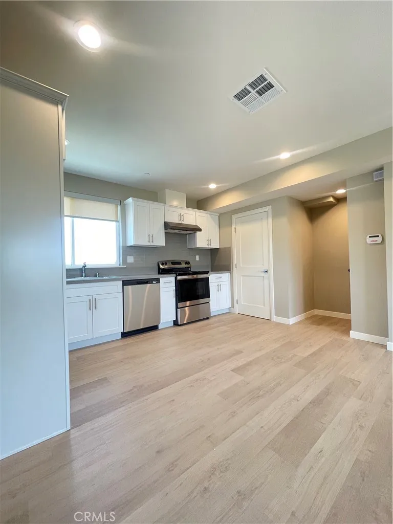 4251 E Live Oak Ave #8 Arcadia, CA 91006