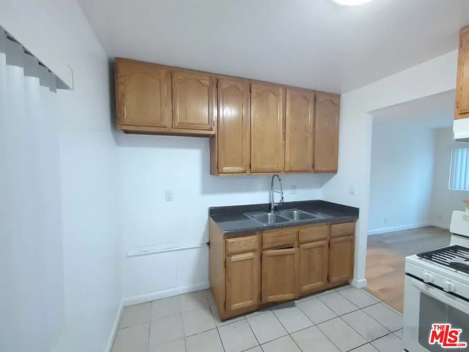 9815 Imperial Highway #9 Downey, CA 90242