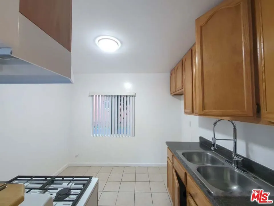 9815 Imperial Highway #9 Downey, CA 90242