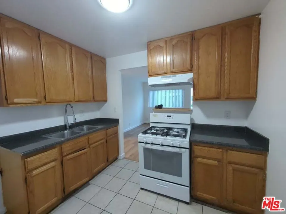 9815 Imperial Highway #9 Downey, CA 90242