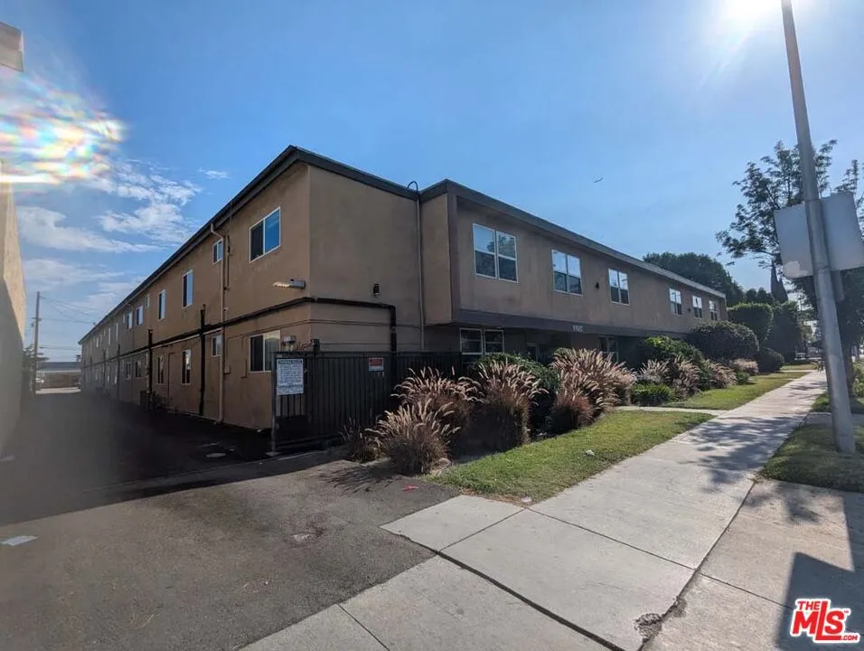 9815 Imperial Highway #9 Downey, CA 90242
