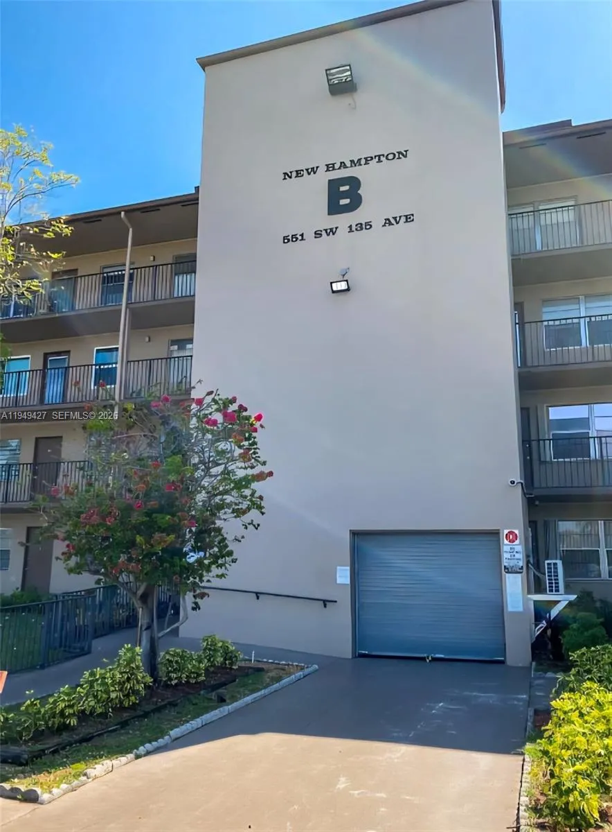 551 SW 135th Ave #406B