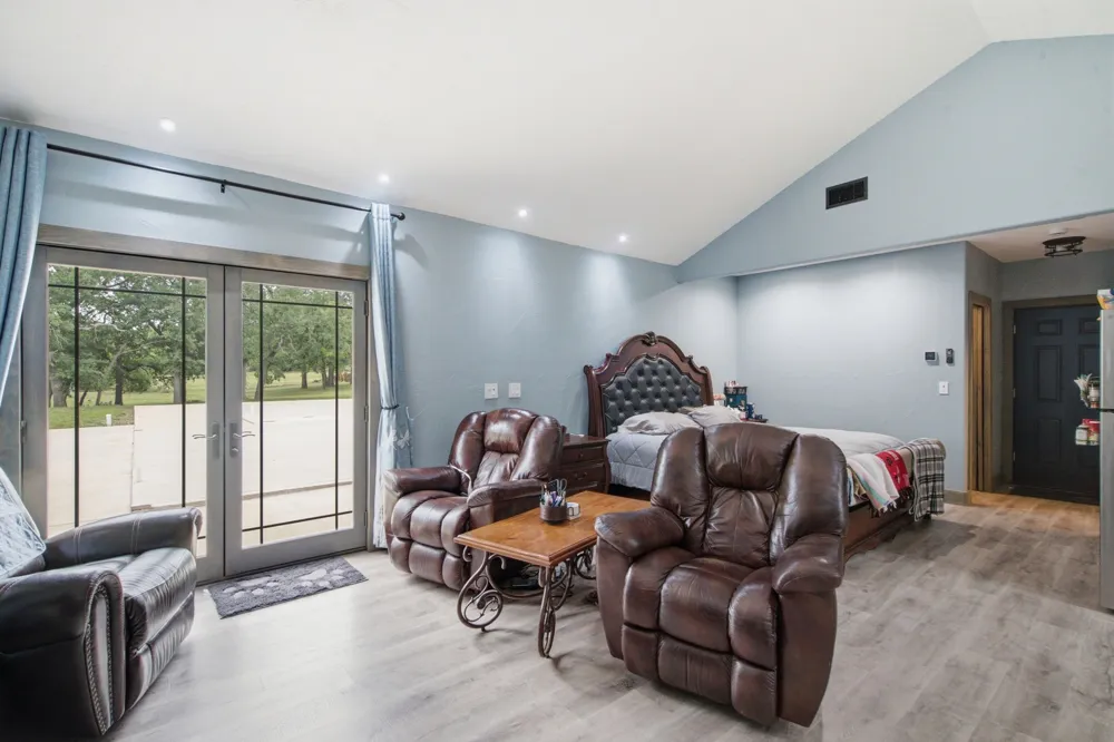 1355 Friendship Road Weatherford, TX 76085